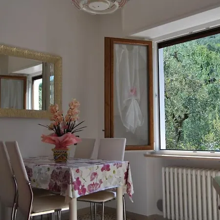 Romantico A Cassone Di Malcesine Дом отдыха *