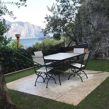 Romantico A Cassone Di Malcesine *
